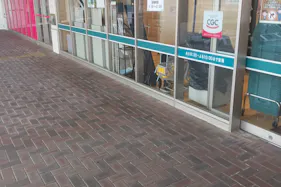 【レガネット東郷】ダイソー側入口横 販促プロモーションや物販に最適なスーパー屋外催事イベントスペース