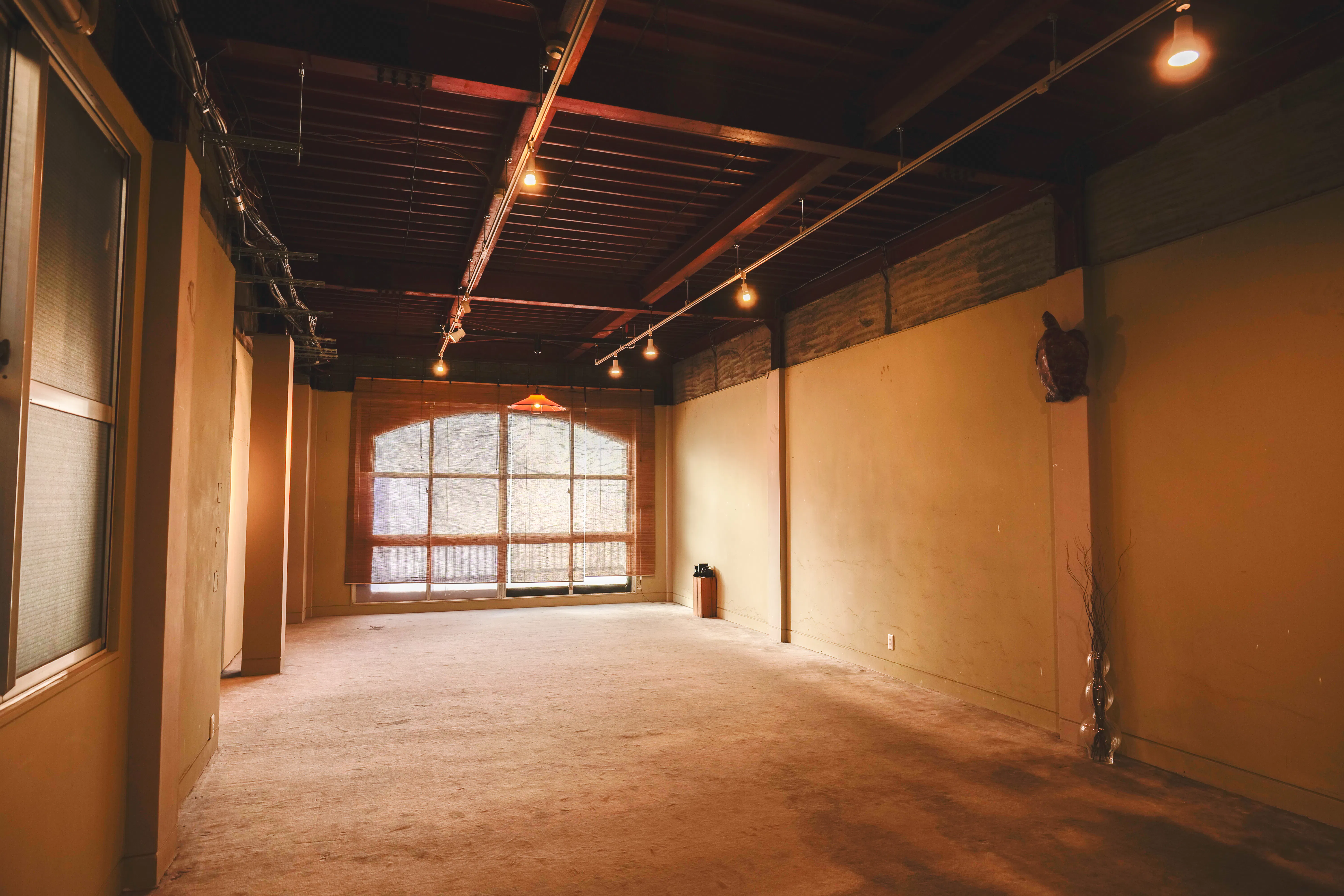 【瓦町駅3分】スタジオレッスンやワークショップに最適!多目的スタジオのイベントスペース