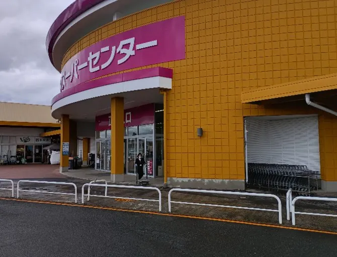 【イオンスーパーセンター盛岡渋民店】食品入り口外 販促プロモーションや物販に最適なスーパー店外催事イベントスペース