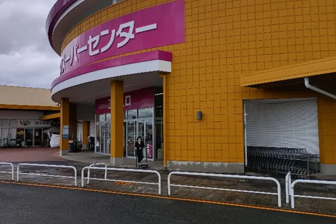 【イオンスーパーセンター盛岡渋民店】食品入り口外 販促プロモーションや物販に最適なスーパー店外催事イベントスペース