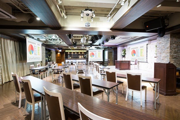 【上野駅3分】ライブ・配信や社員総会に活用できる広々としたイベントスペース(2F)