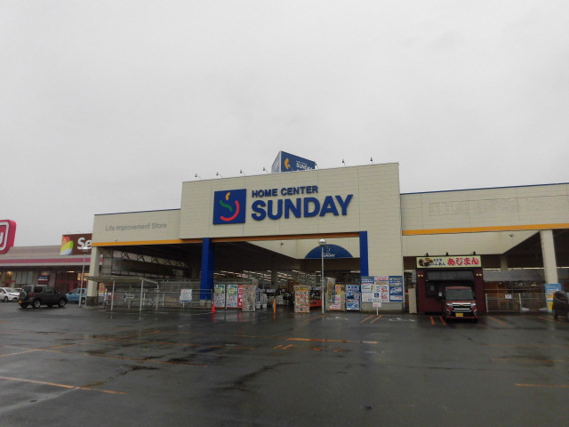 【サンデー十和田店】作業衣料売場　食物販やプロモーション等の出店に最適なホームセンター店内のイベントスペース