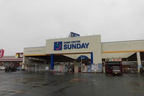 【サンデー十和田店】作業衣料売場 食物販やプロモーション等の出店に最適なホームセンター店内のイベントスペース