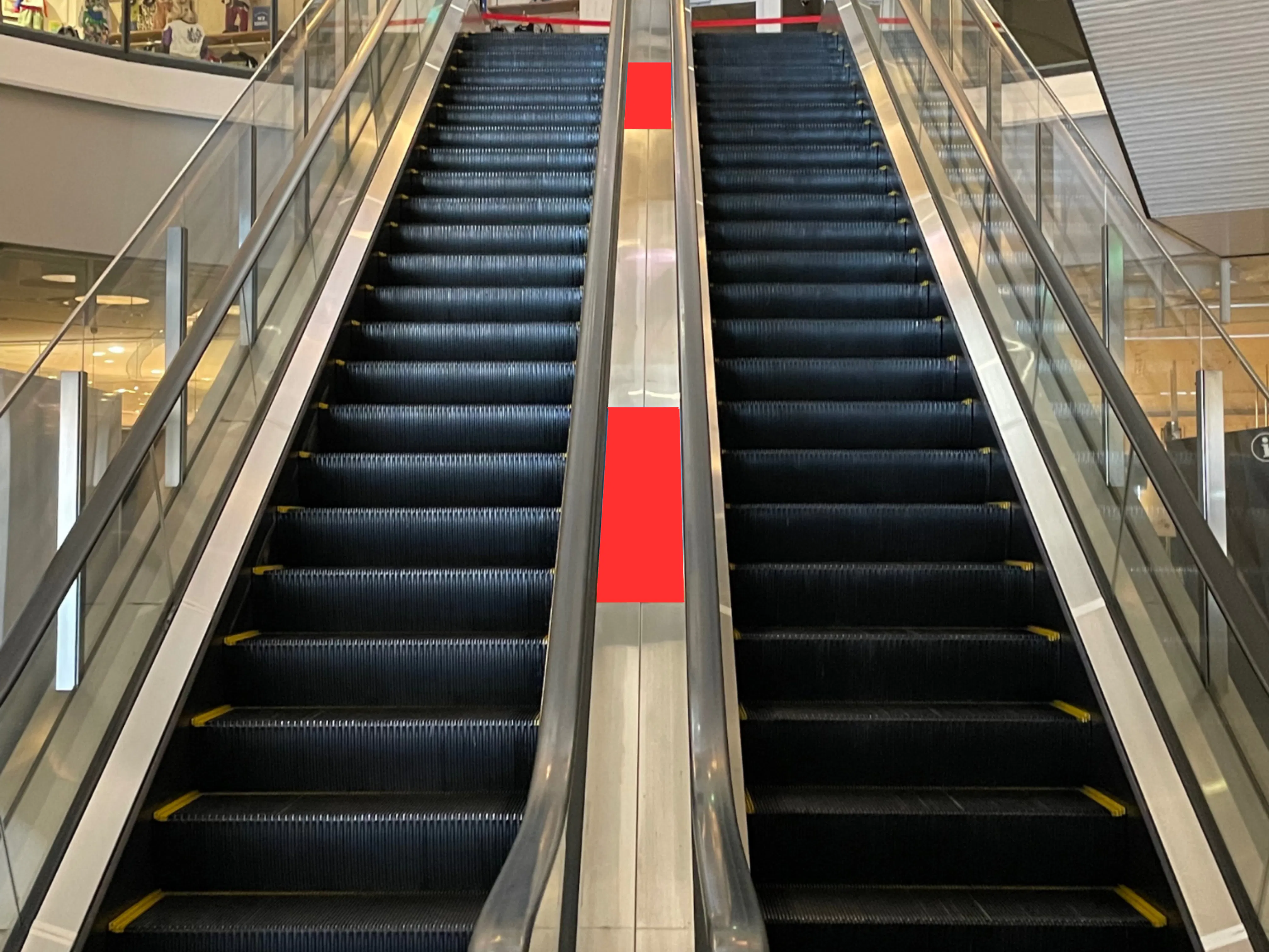 【イオンモール旭川駅前】③エスカレーターレール