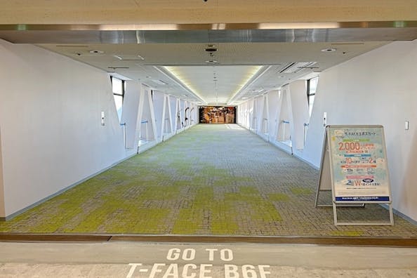 【T-FACE】大規模なポップアップやプロモーションイベント、マルシェ等の合同出店に最適な施設6階連絡通路にあるスペース