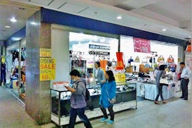 【横須賀中央駅4分/三笠ビル商店街】物販・プロモーションに適した天候の影響を受けにくいビル中商店街路面スペース