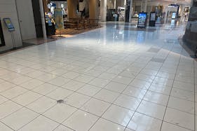 【イオンモール東浦】スターバックスコーヒー前