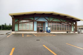 【ダイナム石川能美店ゆったり館】キッチンカーや各種プロモーションイベントでの出店に最適なアミューズメント施設のイベントスペース