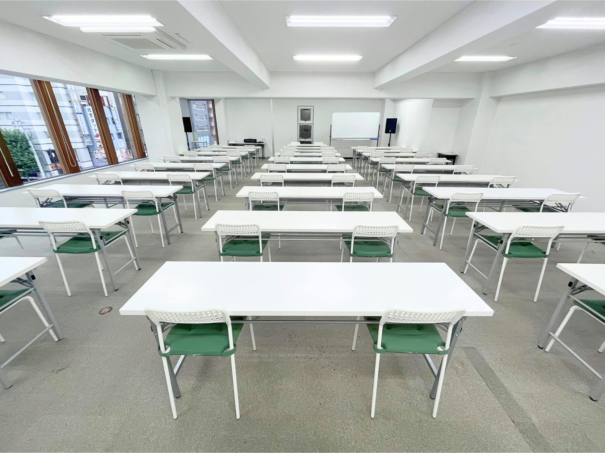 【秋葉原駅8分】招待制の製品PR会や受注販売会に適した70名程度収容可能なレンタルスペース