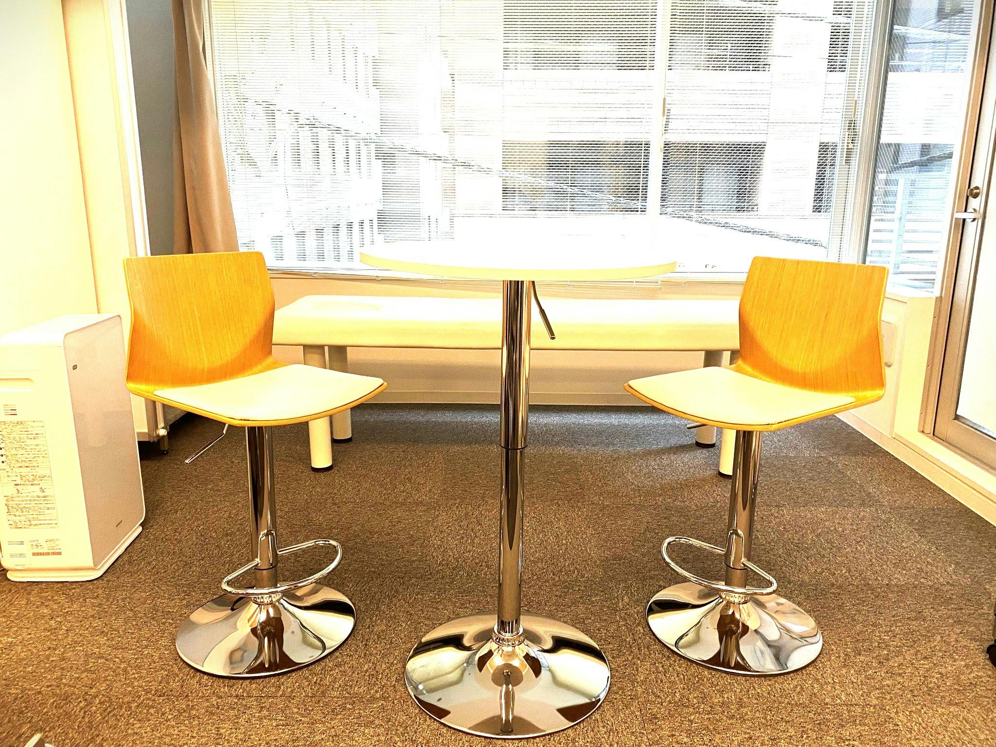 テーブル&チェア、マッサージ・ケアベッド