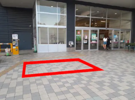 【イオンモール八千代緑が丘*】南平面駐車場側出入口