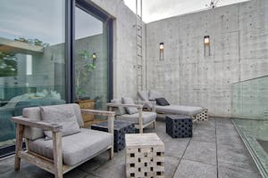 【表参道9分】海外のハイエンド家具で構成されたこだわりの空間がラグジュアリーシーンを演出。様々な用途でご利用いただけます。