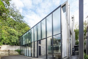 【表参道9分】海外のハイエンド家具で構成されたこだわりの空間がラグジュアリーシーンを演出。様々な用途でご利用いただけます。