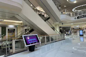 【イオンモール岡崎】1Fサブコート(GAP前)(LAN有)