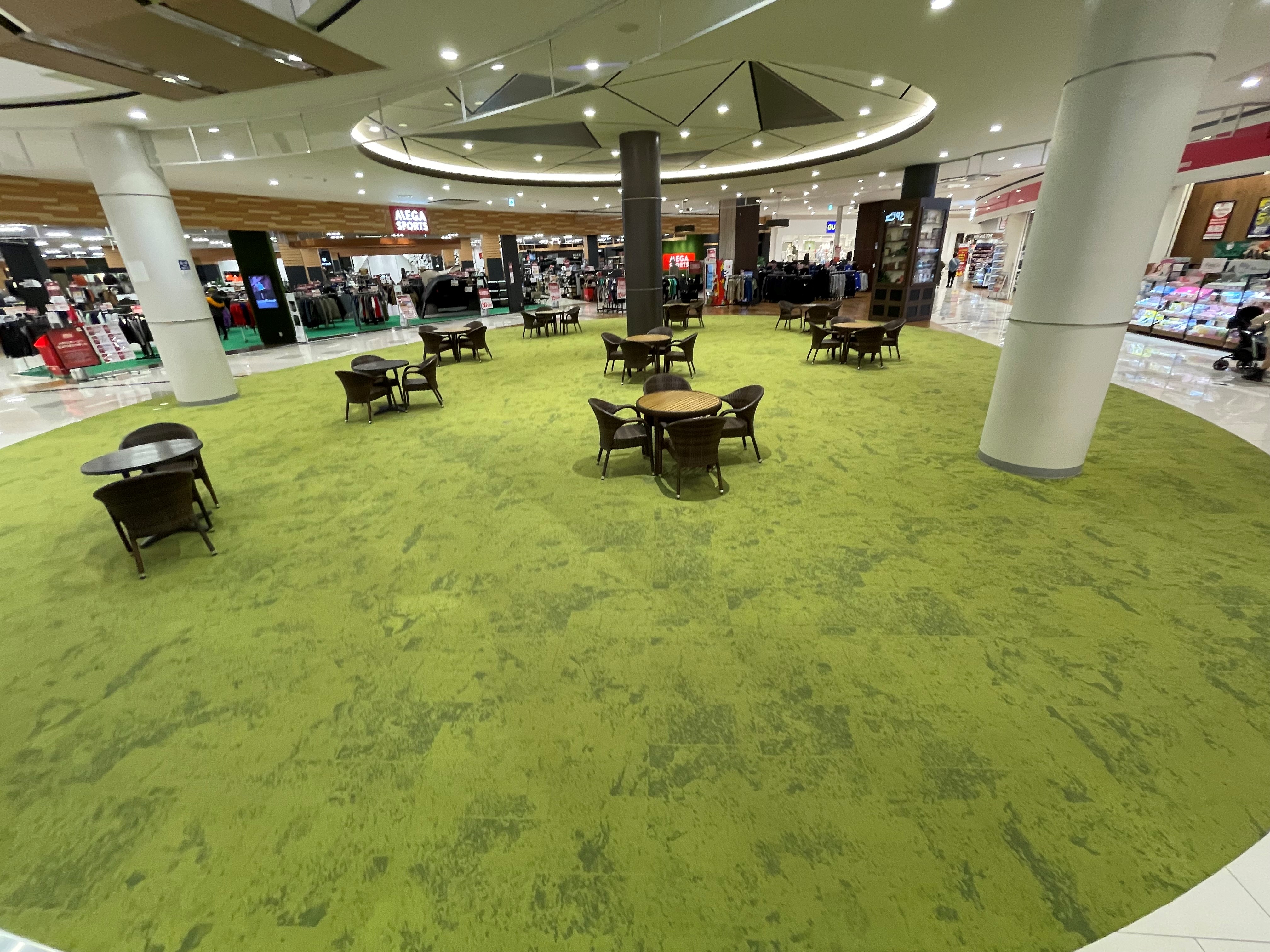 【イオンモール今治新都市】スペースE（1F きらめきコートH&M側）