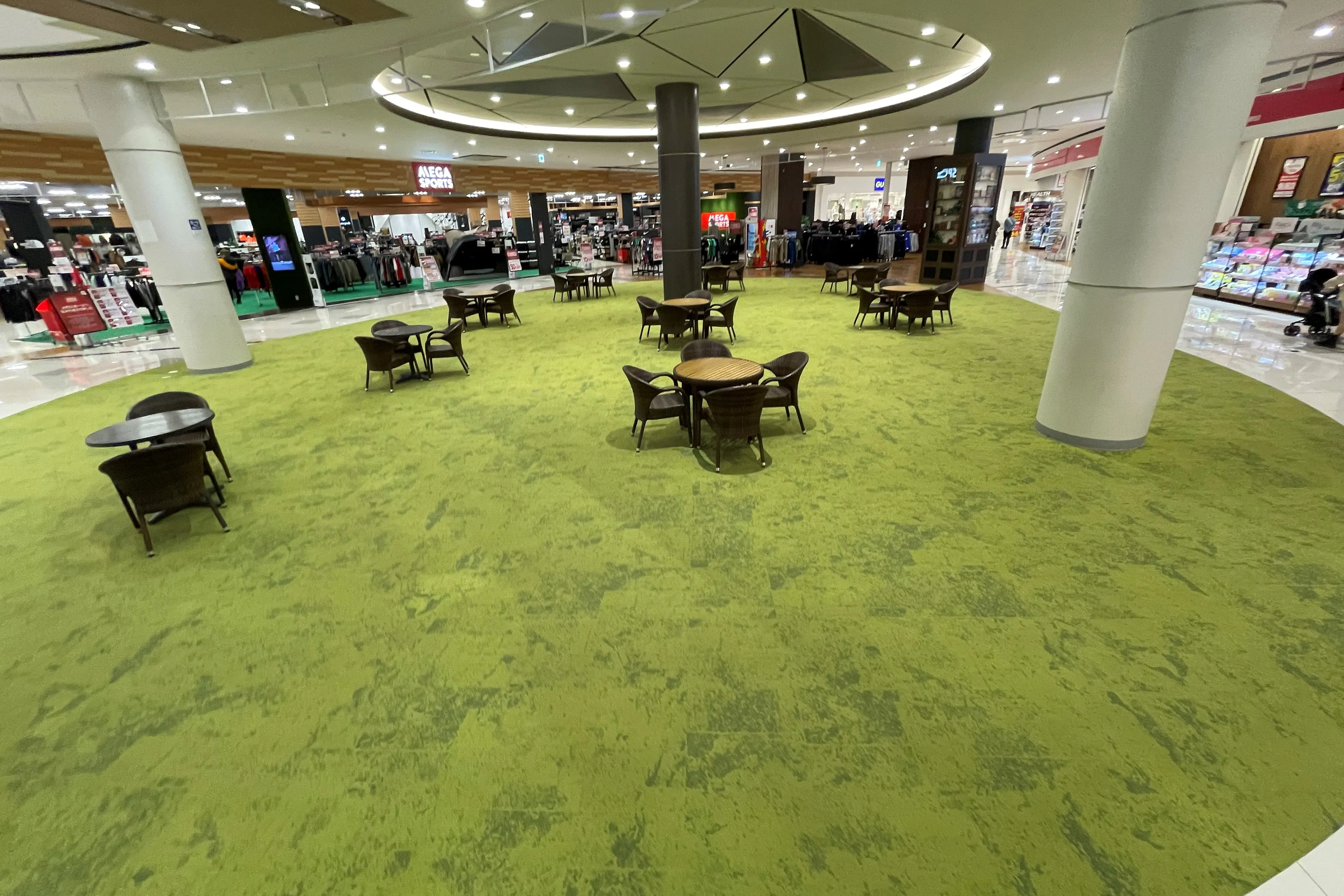 【イオンモール今治新都市】スペースE(1F きらめきコートH&M側)