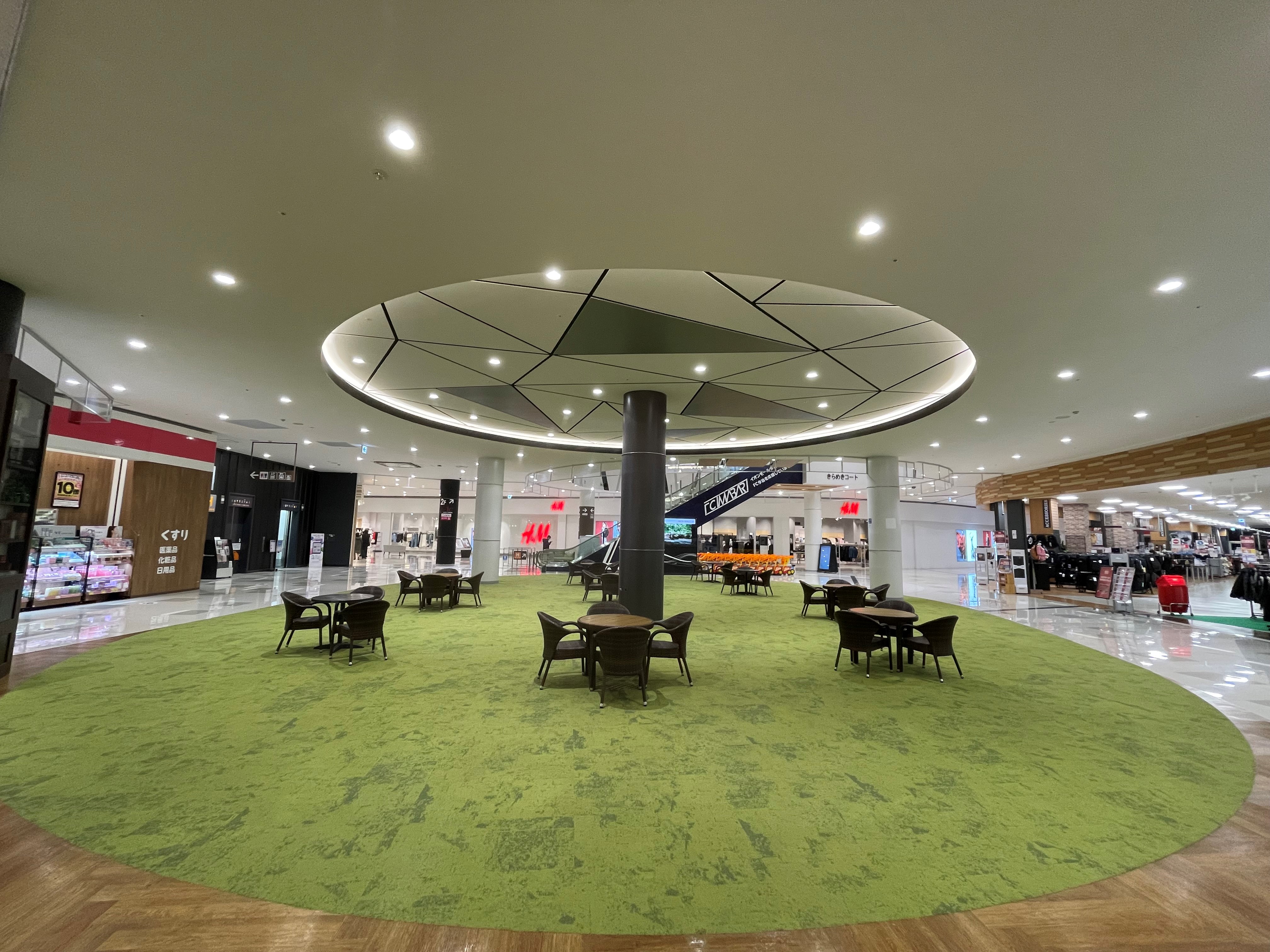 【イオンモール今治新都市】スペースE（1F きらめきコートH&M側）