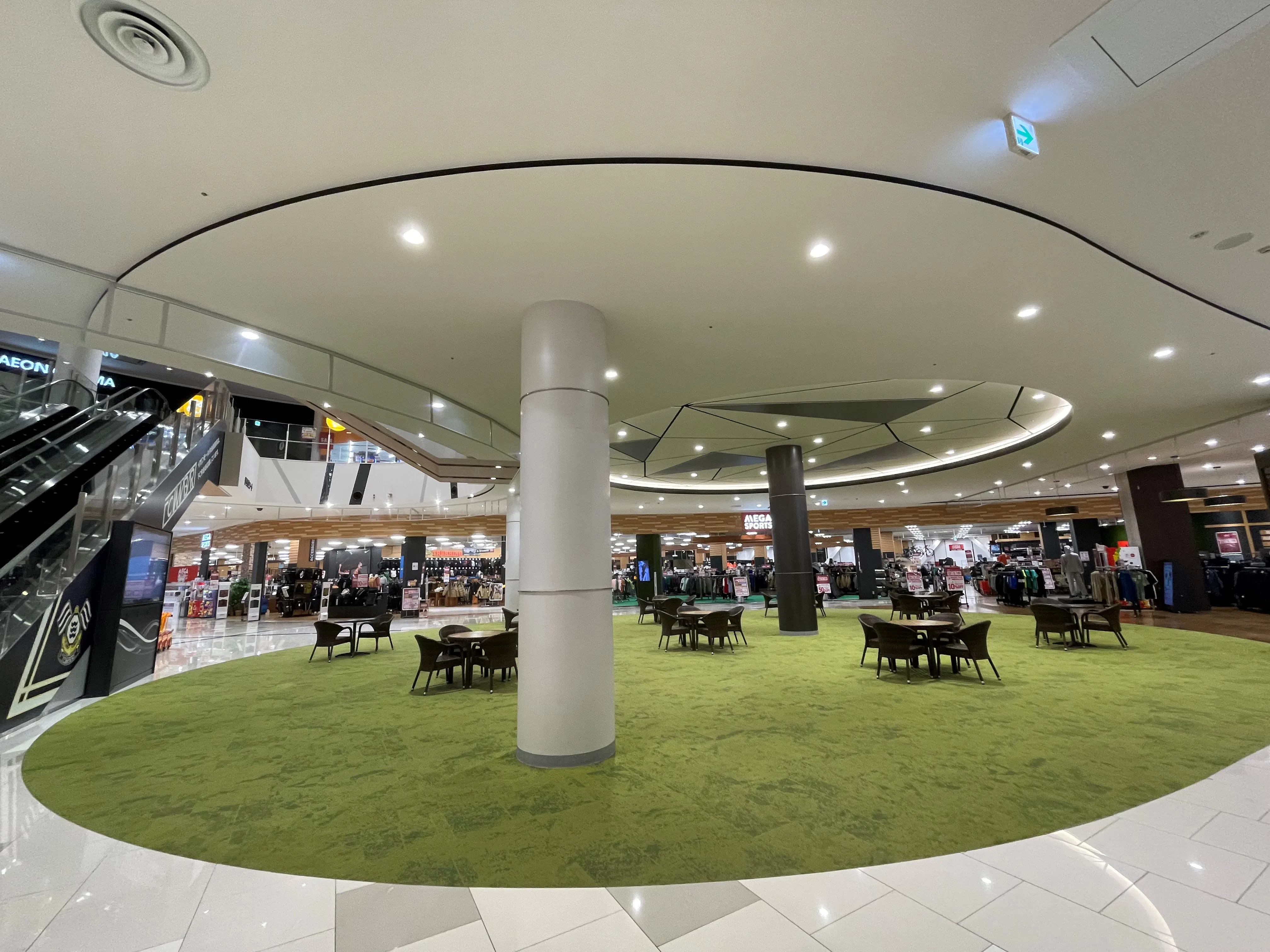 【イオンモール今治新都市】スペースE(1F きらめきコートH&M側)