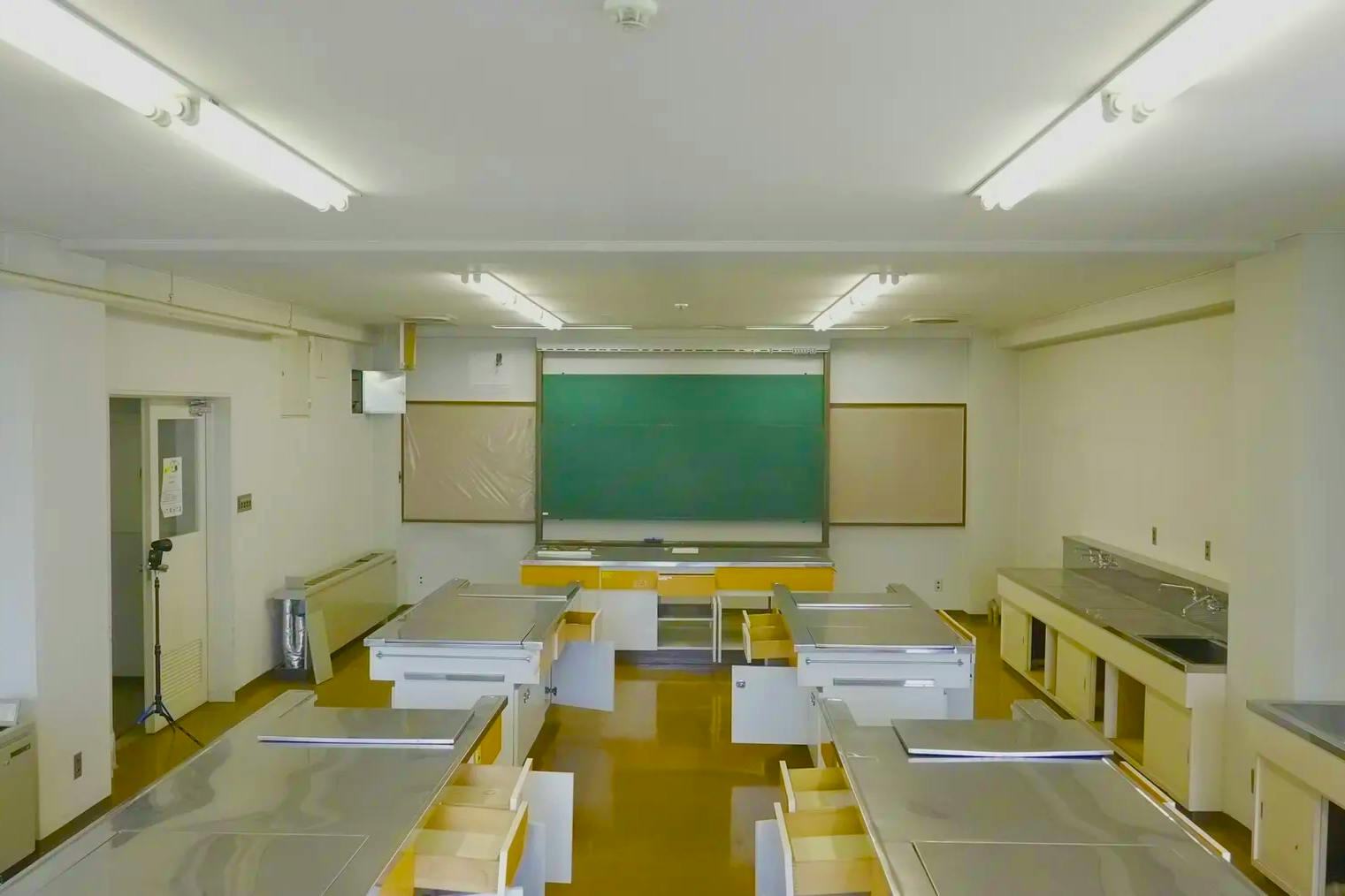 【飯田橋駅2分】撮影やイベントに最適な学校跡地のレンタルスペース(調理室3F)