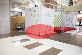 【エルミこうのすショッピングセンター】物販やPRイベントに最適な駅直結SCのイベントスペース(エスカレーター横フードコート側)