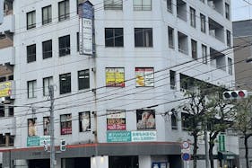 【西鉄平尾駅13分】アパレルブランドのポップアップストアや展示会に最適な什器類の豊富なイベントスペース