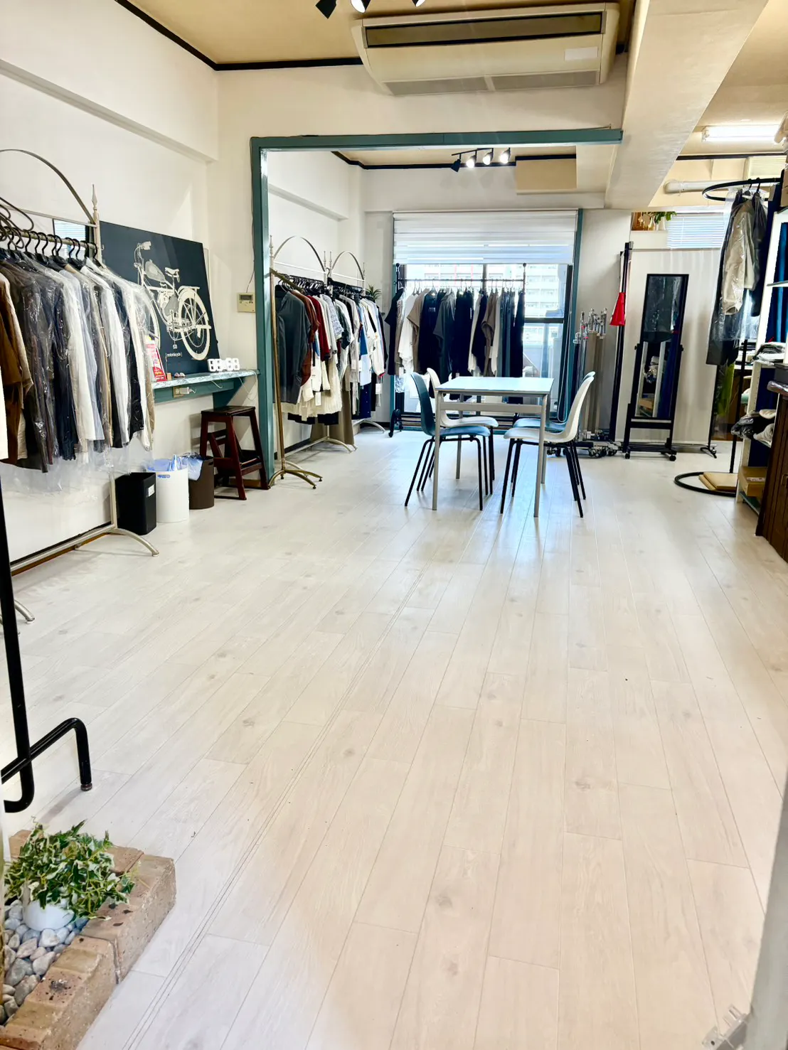 【西鉄平尾駅13分】アパレルブランドのポップアップストアや展示会に最適な什器類の豊富なイベントスペース