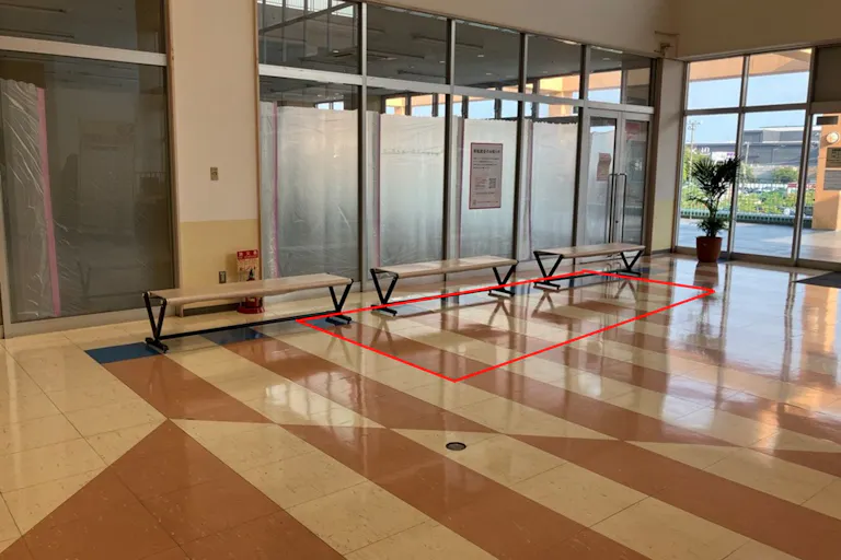 南館2Fエントランス