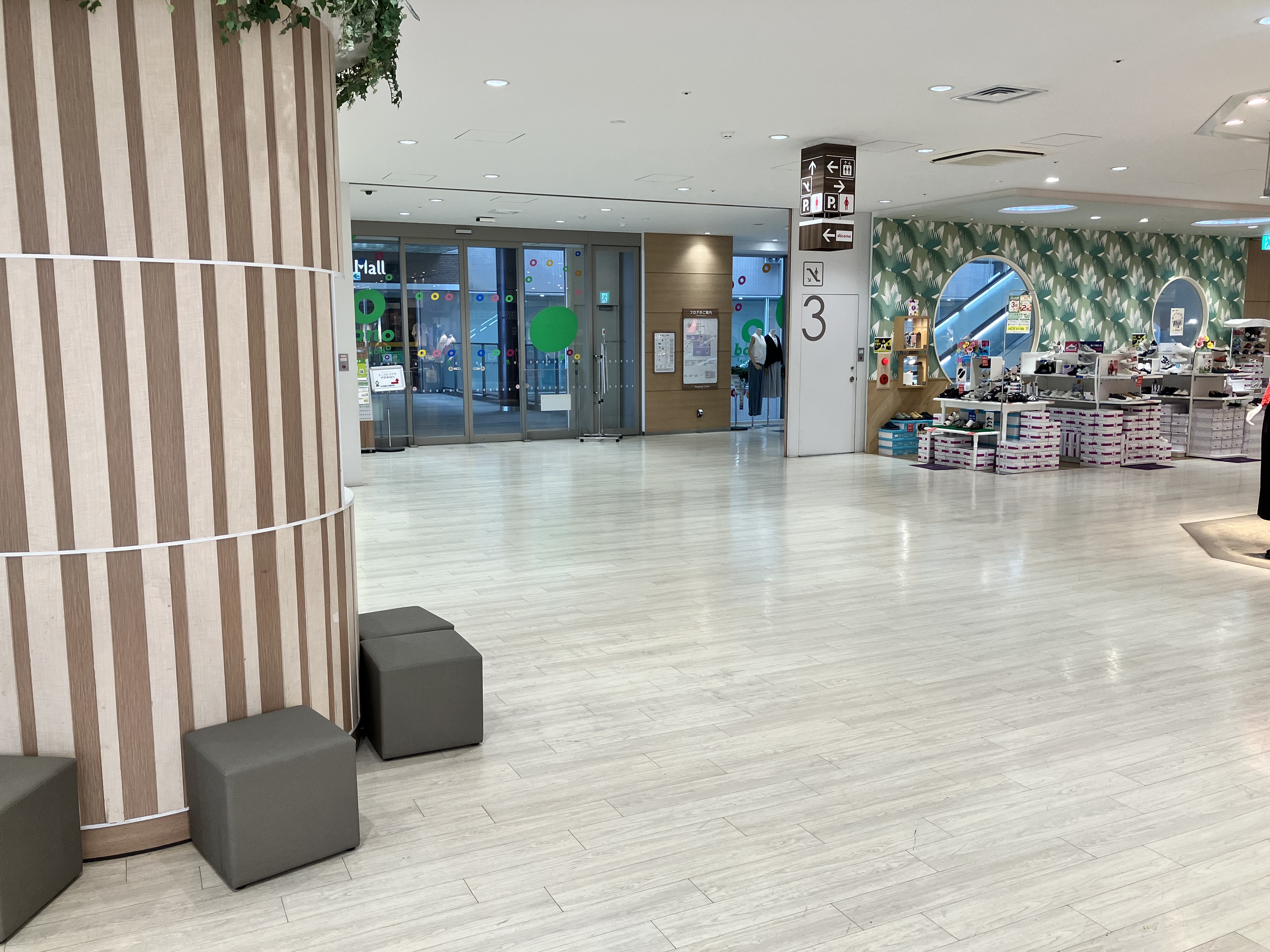 【ボーノ相模大野ショッピングセンター】3階ドコモ前 柱周り 物販、食物販のポップアップストアや販促プロモーションに最適な催事イベントスペース