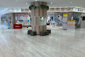 【ボーノ相模大野ショッピングセンター】3階ドコモ前 柱周り 物販、食物販のポップアップストアや販促プロモーションに最適な催事イベントスペース