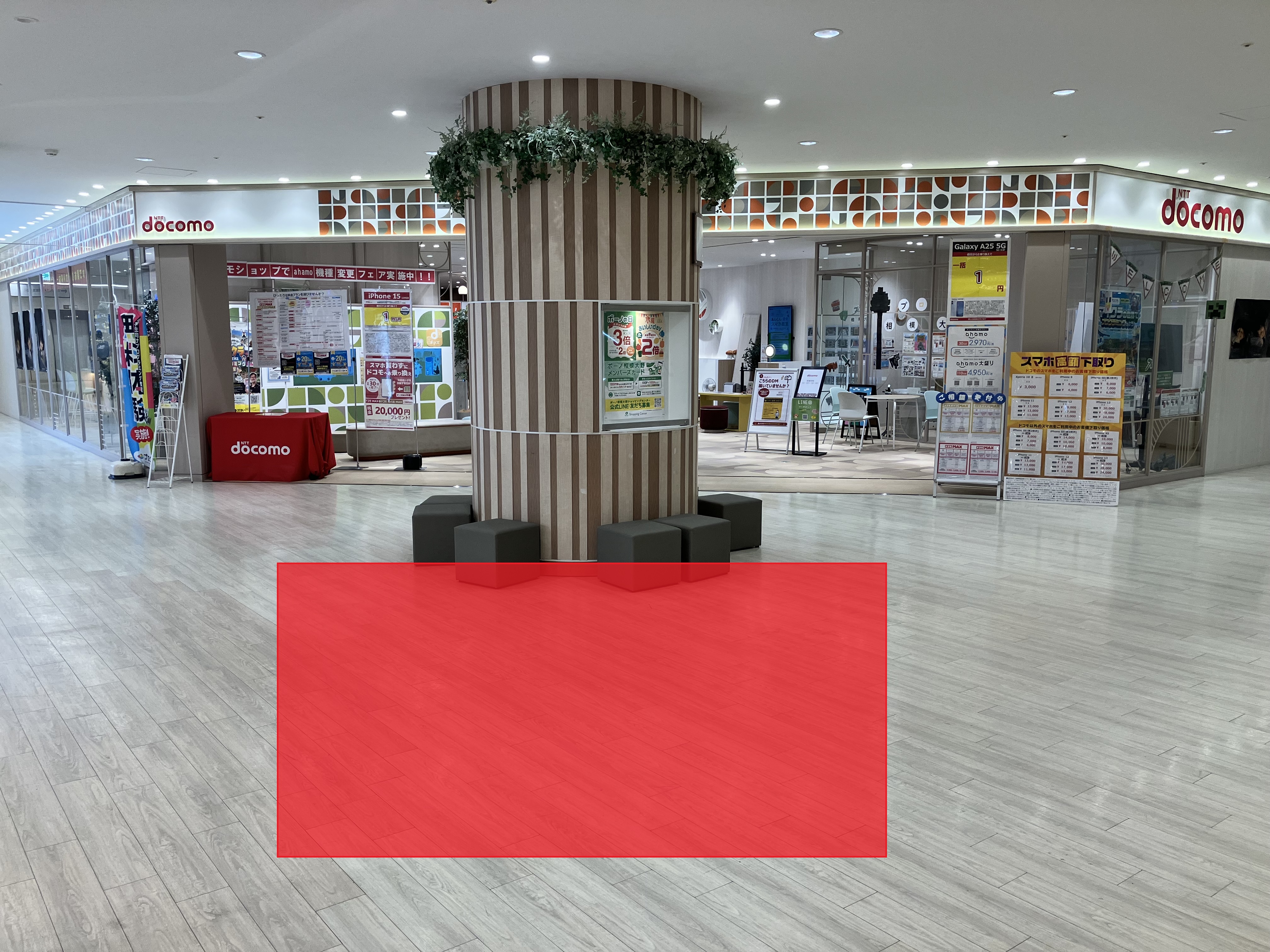 【ボーノ相模大野ショッピングセンター】3階ドコモ前 柱周り 物販、食物販のポップアップストアや販促プロモーションに最適な催事イベントスペース