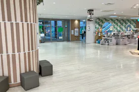 【ボーノ相模大野ショッピングセンター】3階ドコモ前 柱周り 物販、食物販のポップアップストアや販促プロモーションに最適な催事イベントスペース