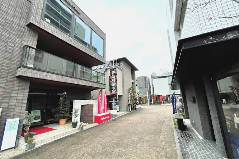 【王子住宅公園】キッチンカーや食のポップアップ出店に最適な住宅展示場内インフォメーション前にある屋外イベントスペースの画像6