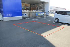 【サンデー盛岡みたけ店】屋外駐車場 キッチンカーの出店に最適なホームセンター内駐車場の屋外イベントスペース