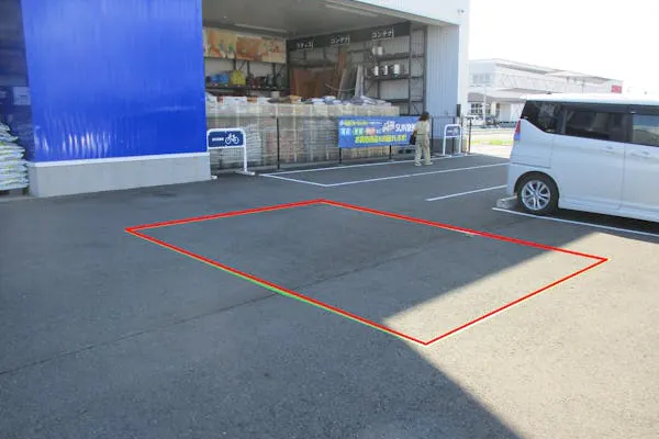 【サンデー盛岡みたけ店】屋外駐車場 キッチンカーの出店に最適なホームセンター内駐車場の屋外イベントスペース