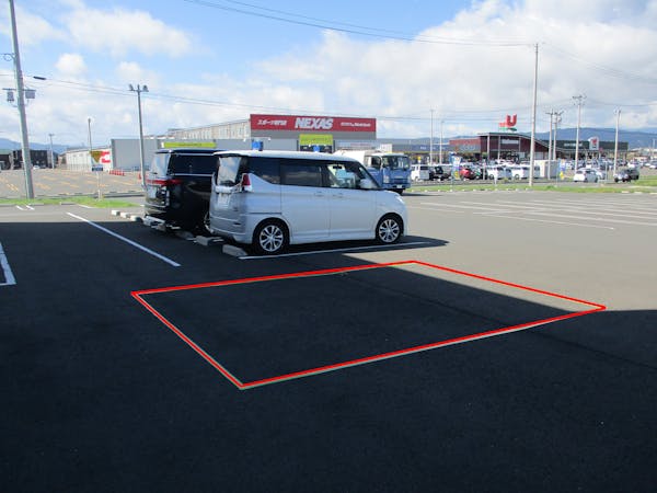 【サンデー盛岡みたけ店】屋外駐車場　キッチンカーの出店に最適なホームセンター内駐車場の屋外イベントスペース