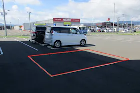 【サンデー盛岡みたけ店】屋外駐車場 キッチンカーの出店に最適なホームセンター内駐車場の屋外イベントスペース