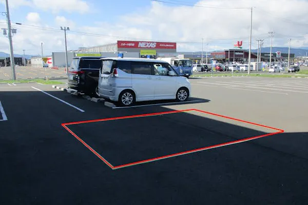 【サンデー盛岡みたけ店】屋外駐車場 キッチンカーの出店に最適なホームセンター内駐車場の屋外イベントスペース
