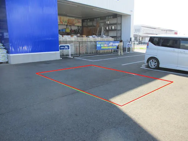 【サンデー盛岡みたけ店】屋外駐車場 キッチンカーの出店に最適なホームセンター内駐車場の屋外イベントスペース