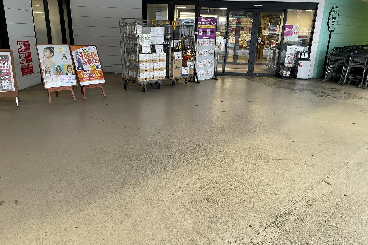 【イオンスタイル中条】キッチンカーや食物販に最適な店頭入口前イベントスペース