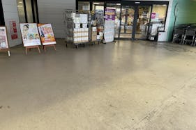 【イオンスタイル中条】キッチンカーや食物販に最適な店頭入口前イベントスペース