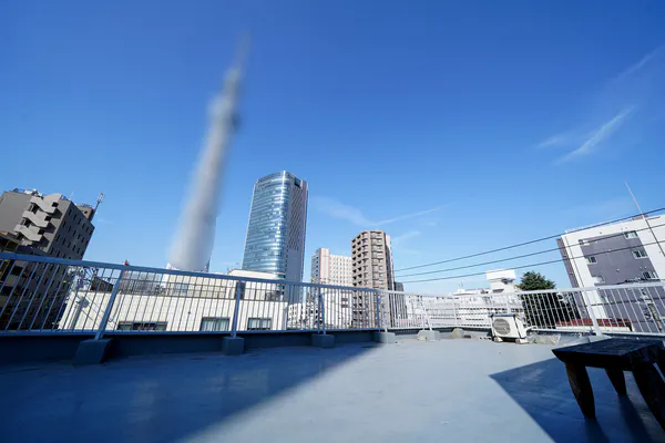 【押上駅(スカイツリー前)3分】展示会・撮影・各種イベントに最適な白を基調とした屋上も利用可能なスペース