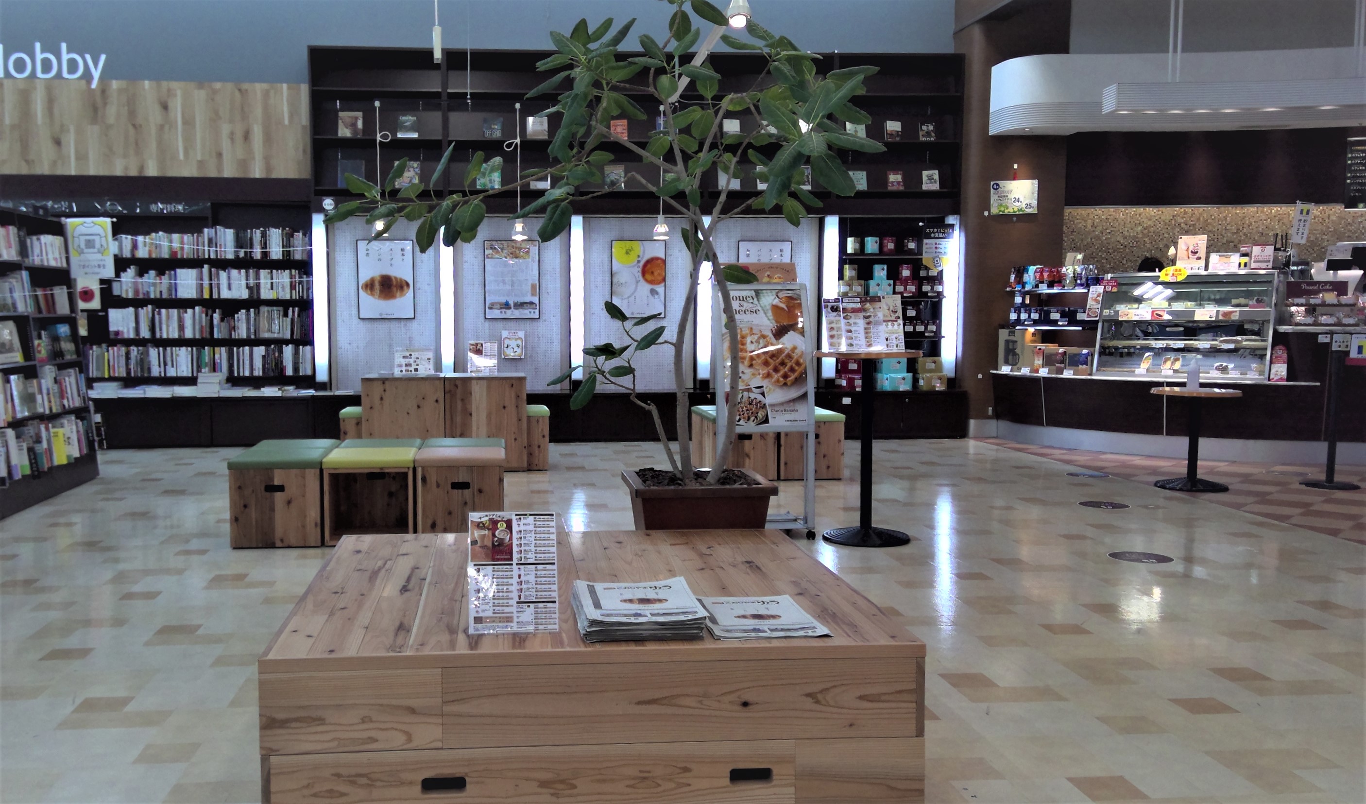 【MEDIA PARK MIDORI 桑野店】ポップアップストアや展示会に最適な県内最大規模の複合大型書店のイベントスペースのメイン画像
