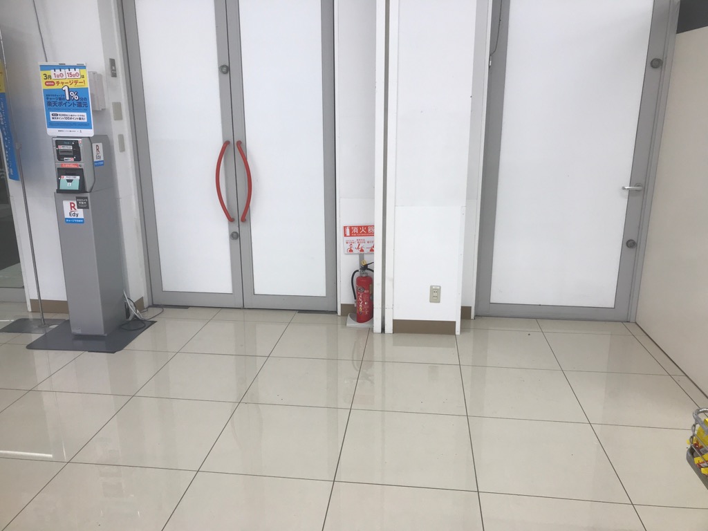 【西友　松河戸店】1階催事場付近　プロモーション用途や物販、食物販のポップアップストアに最適なスーパー店内催事イベントスペース