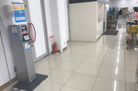 【西友 松河戸店】1階催事場付近 プロモーション用途や物販、食物販のポップアップストアに最適なスーパー店内催事イベントスペース