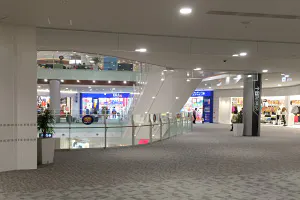 【イオンモール名古屋茶屋】2階イーストブリッジ（GU付近）の画像