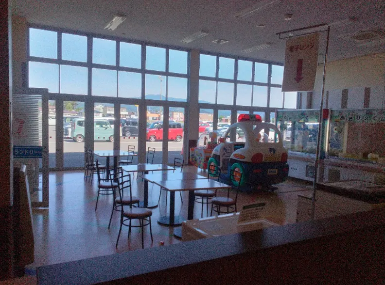 【イオンスーパーセンター美郷】休憩スペース 販促プロモーションや物販に最適なスーパー店内催事イベントスペース