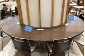 【イオンモール浜松志都呂】モール内広告 フードコートステッカー