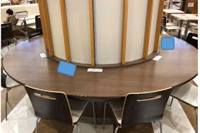 【イオンモール浜松志都呂】モール内広告 フードコートステッカー