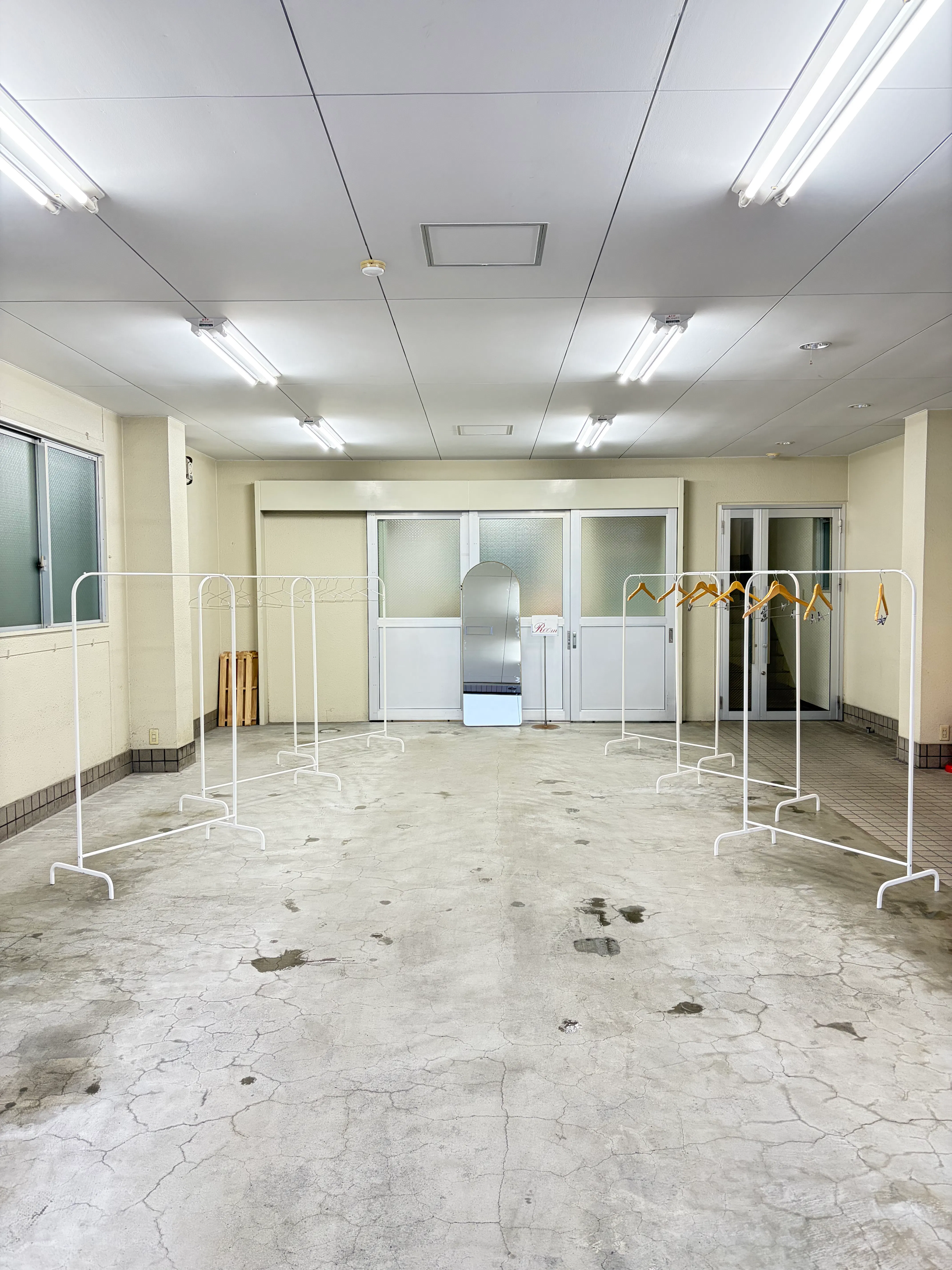 【西大橋駅3分】心斎橋・堀江エリア|72㎡の広々空間、無料備品多数。展示会、ポップアップやワークショップ会場に最適なスペース