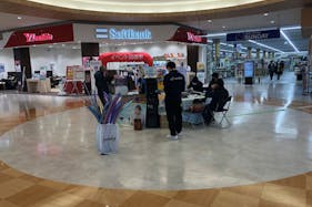 【イオンタウン能代】大型のセールスプロモーションや企業PR等に適した家電量販店目の前のイベントスペース